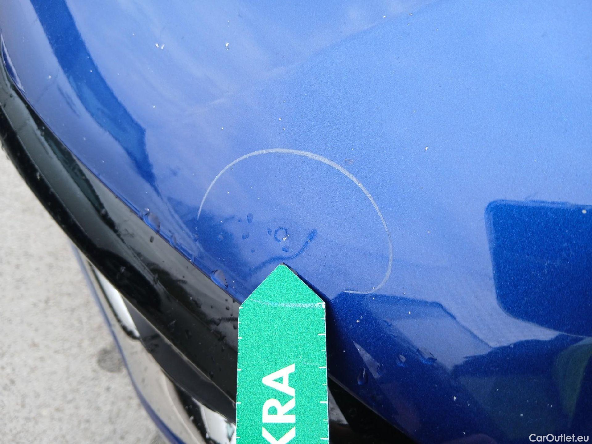  Renault  Captur RENAULT  / 2020 / 5P / todoterreno Intens TCe 90 #3