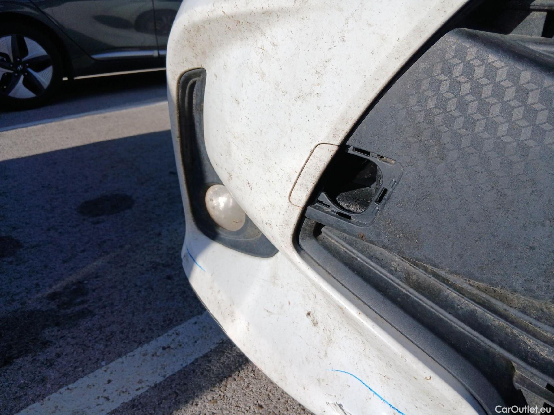  Toyota  Yaris TOYOTA  / 2020 / 5P / berlina con portón 1.5 120H Active Tech #7