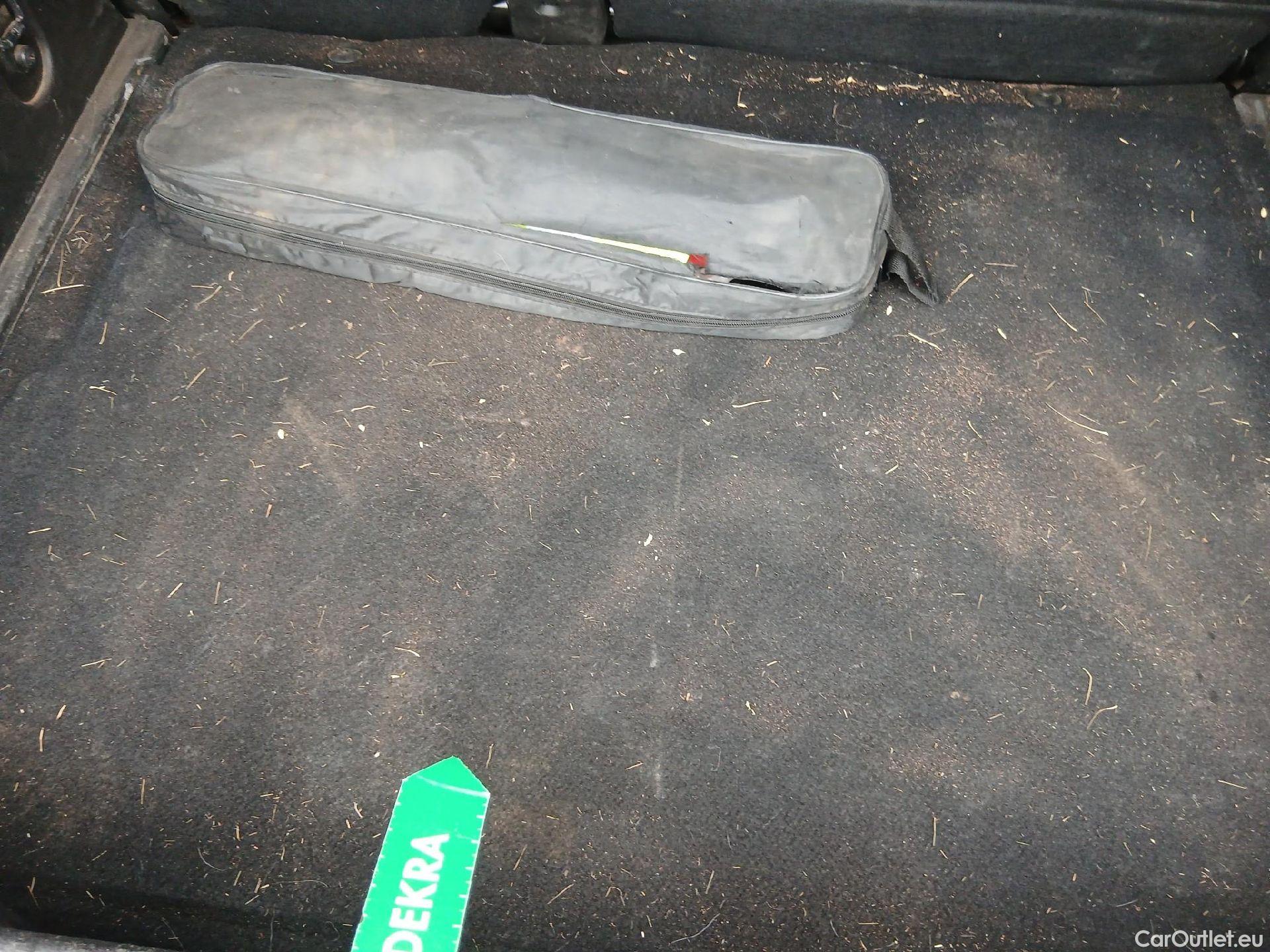  Renault  Captur RENAULT  / 2020 / 5P / todoterreno Intens TCe 90 #17