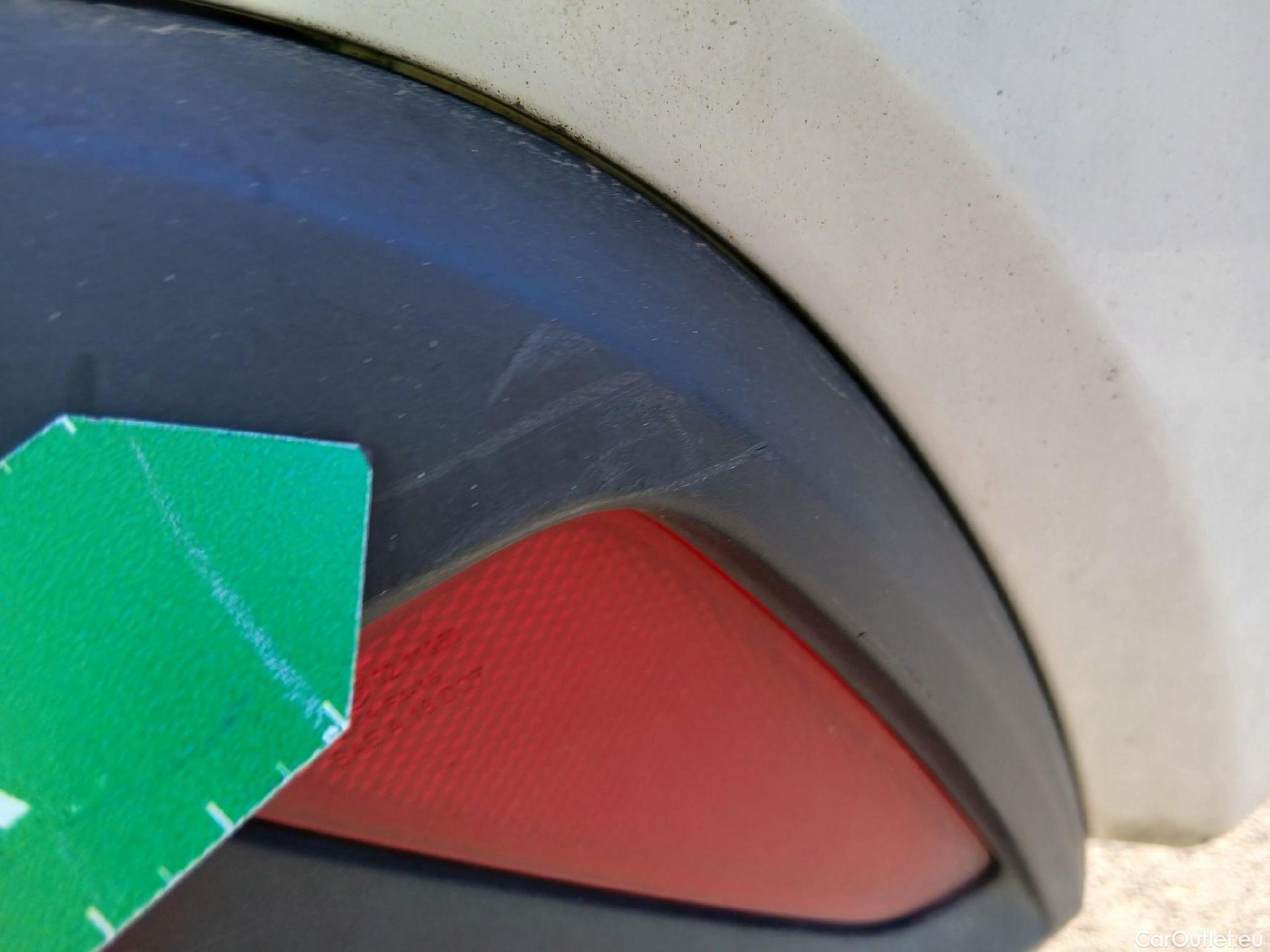  Toyota  Yaris TOYOTA  / 2020 / 5P / berlina con portón 1.5 120H Active Tech #27