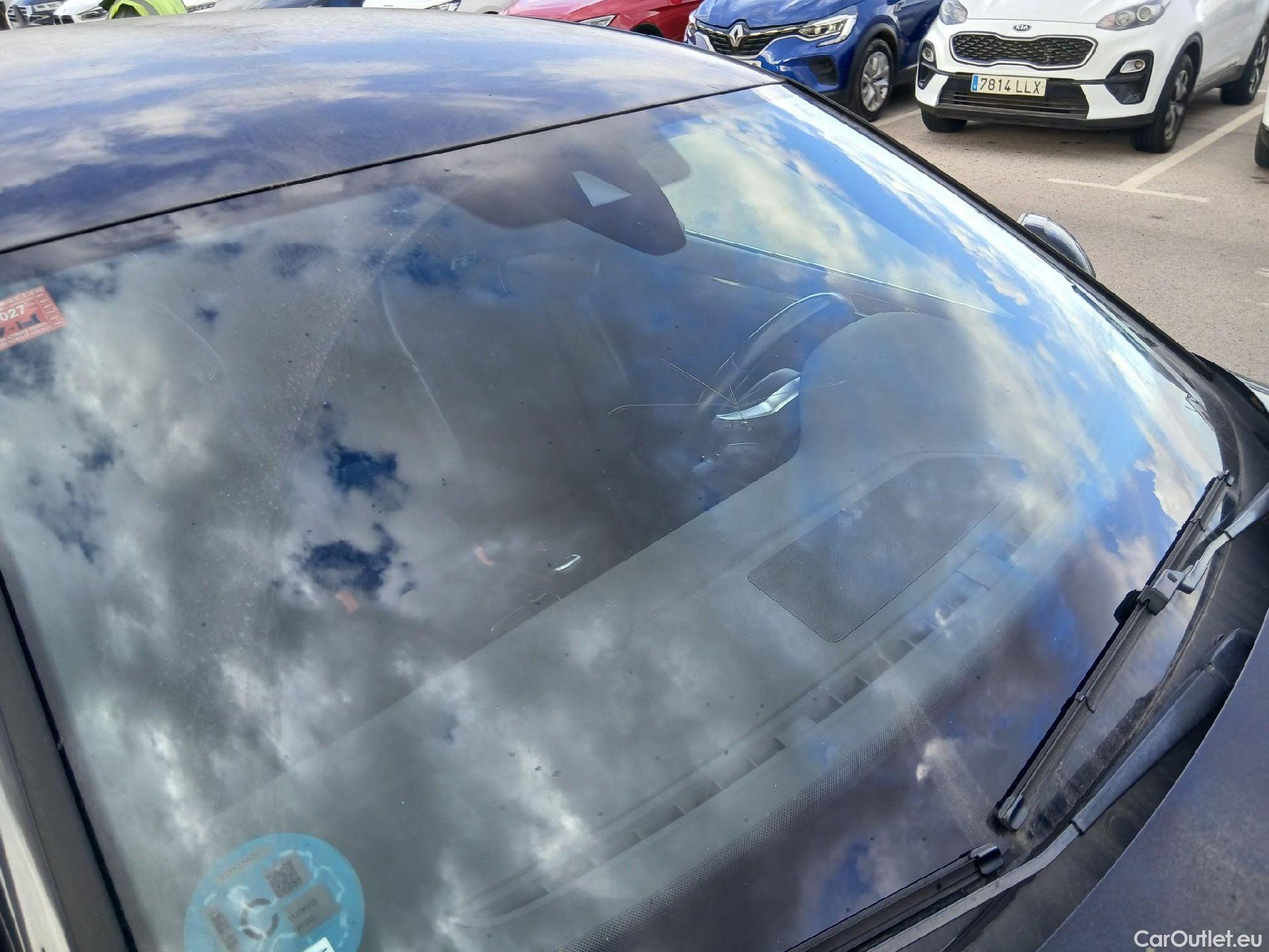  Volkswagen  Arteon VOLKSWAGEN  / 2017 / 5P / berlina con portón R-Line 2.0 TDI 110kW (150CV) #8