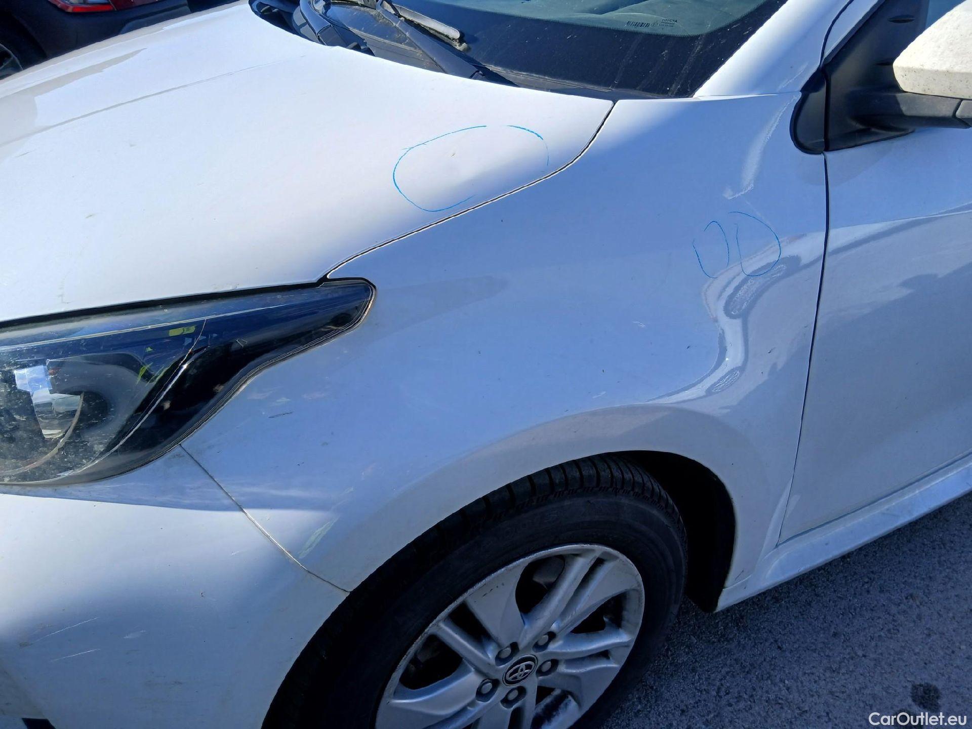  Toyota  Yaris TOYOTA  / 2020 / 5P / berlina con portón 1.5 120H Active Tech #10