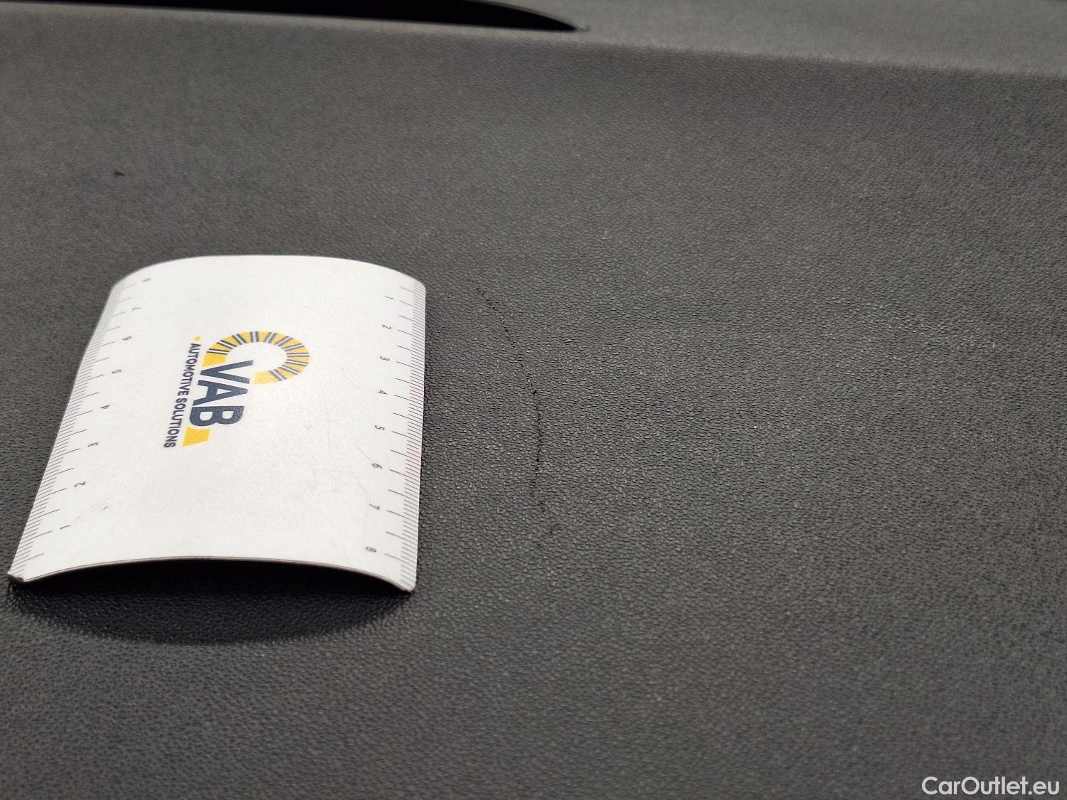  Peugeot  208 Peugeot,  '11, Peugeot  1.2 PureTech ?6.2 61kW S/S Signature 5 #54