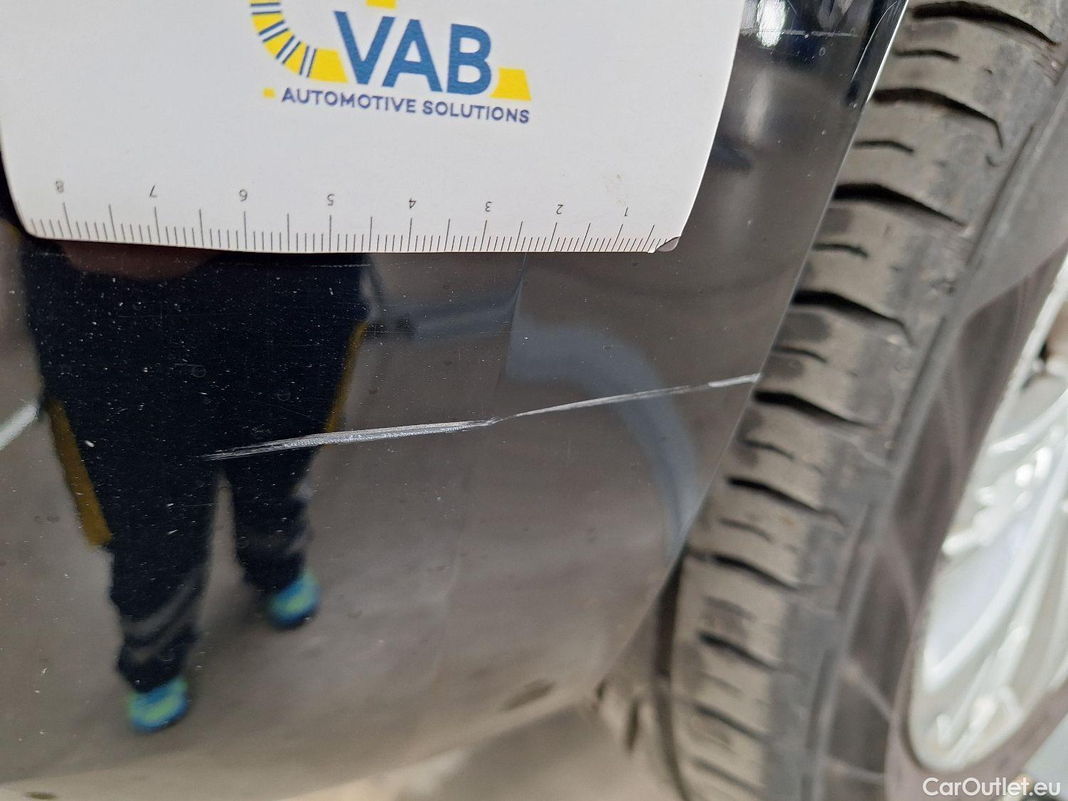  Peugeot  208 Peugeot,  '11, Peugeot  1.2 PureTech ?6.2 61kW S/S Signature 5 #47