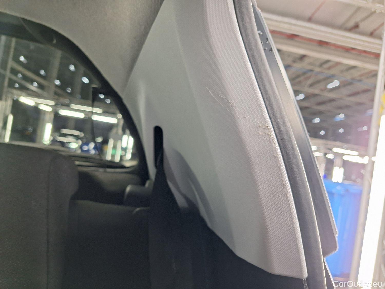  Peugeot  208 Peugeot,  '11, Peugeot  1.2 PureTech ?6.2 61kW S/S Signature 5 #57