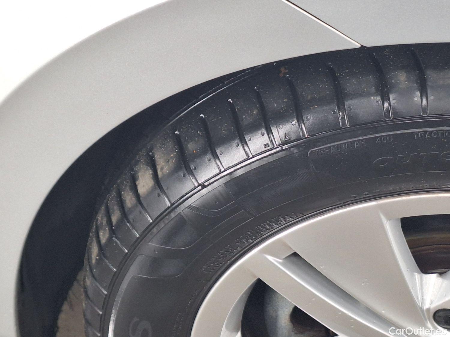  Volkswagen  Golf  VW, VIII '20, Volkswagen VIII 2.0 TDI 85kW Life 5d #37