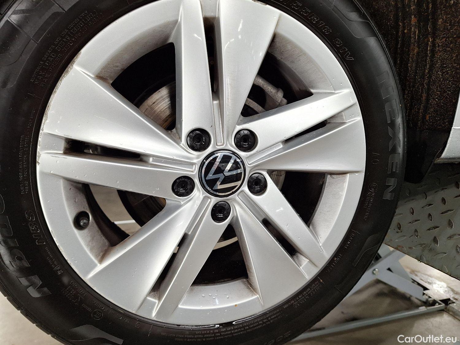  Volkswagen  Golf  VW, VIII '20, Volkswagen VIII 2.0 TDI 85kW Life 5d #4