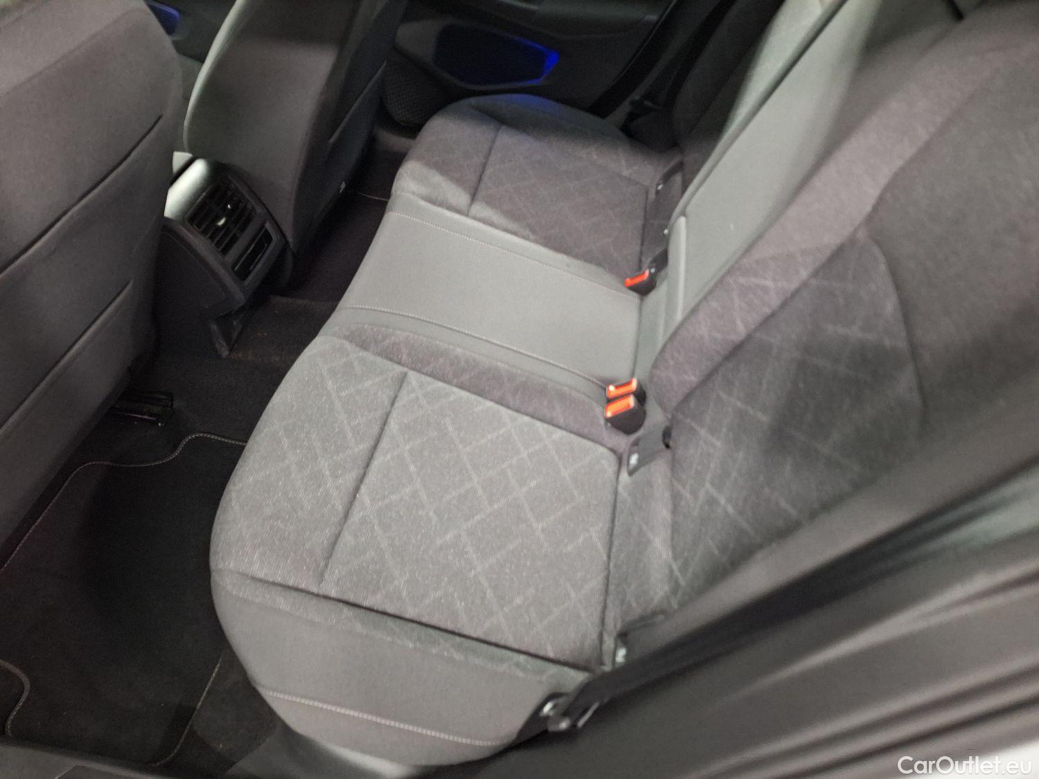  Volkswagen  Golf  VW, VIII '20, Volkswagen VIII 2.0 TDI 85kW Life 5d #27