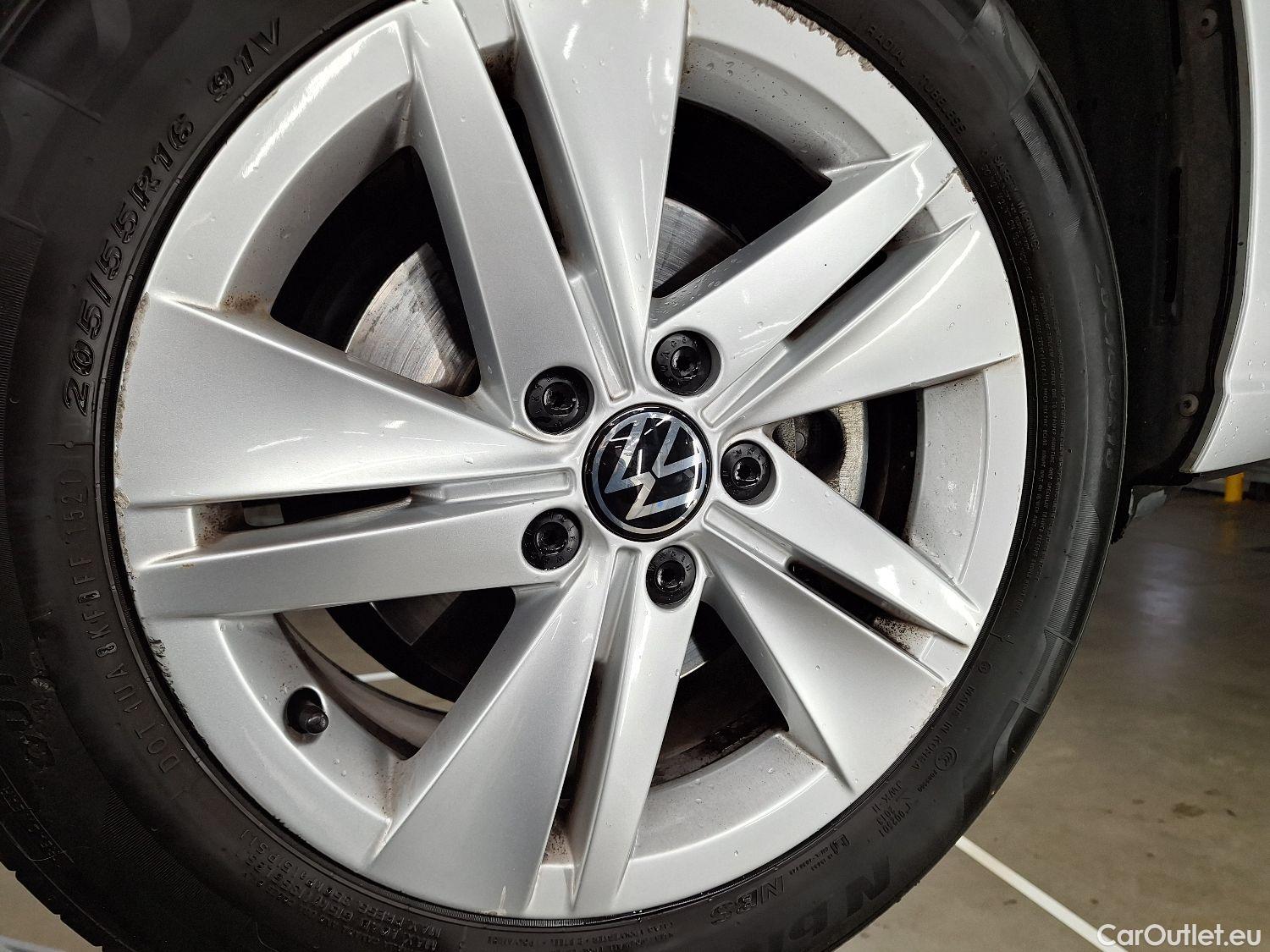  Volkswagen  Golf  VW, VIII '20, Volkswagen VIII 2.0 TDI 85kW Life 5d #1