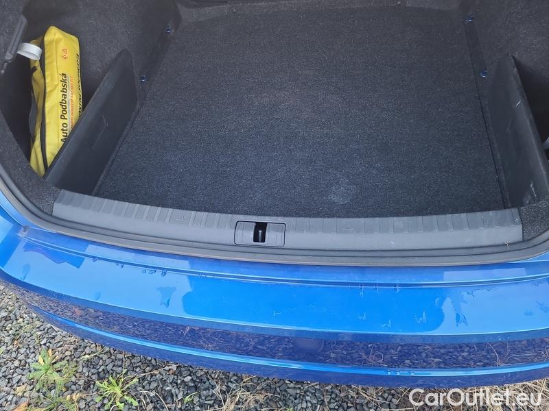  Skoda  Octavia  Lim. (NX3)(2020)  2.0TDI 85 Style 5d #8