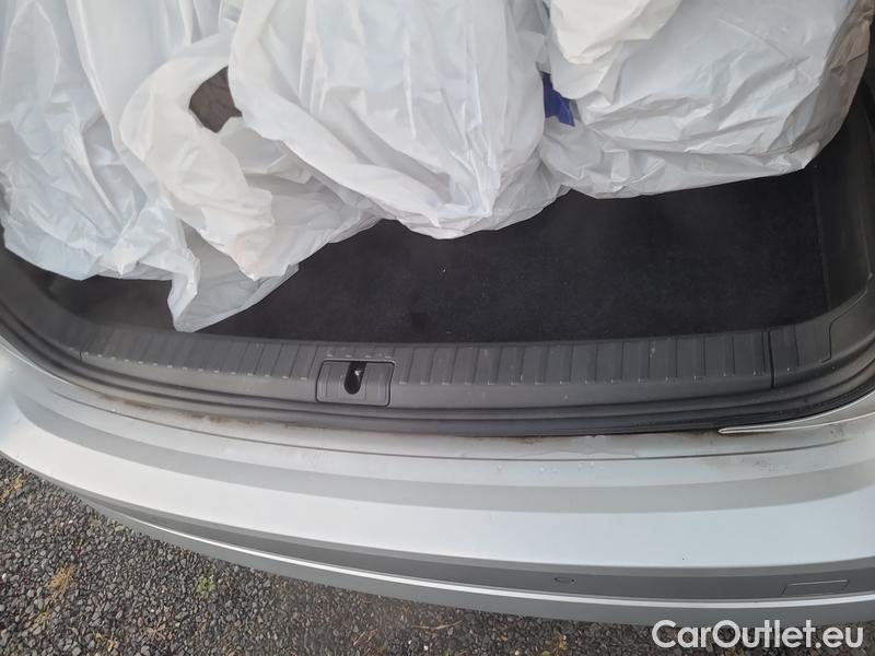  Skoda  Octavia  Combi (NX3)(2020) Oct.Combi 1.5TSI 110 Style Aut #12