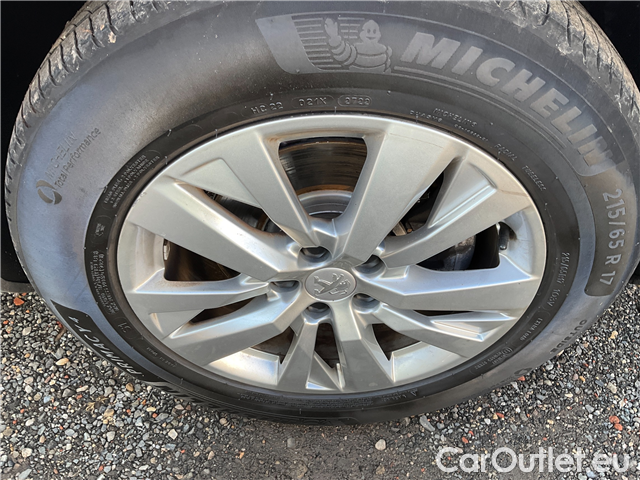  Peugeot  5008  1.5BHDi 130 Activ.P.AT 5d #5