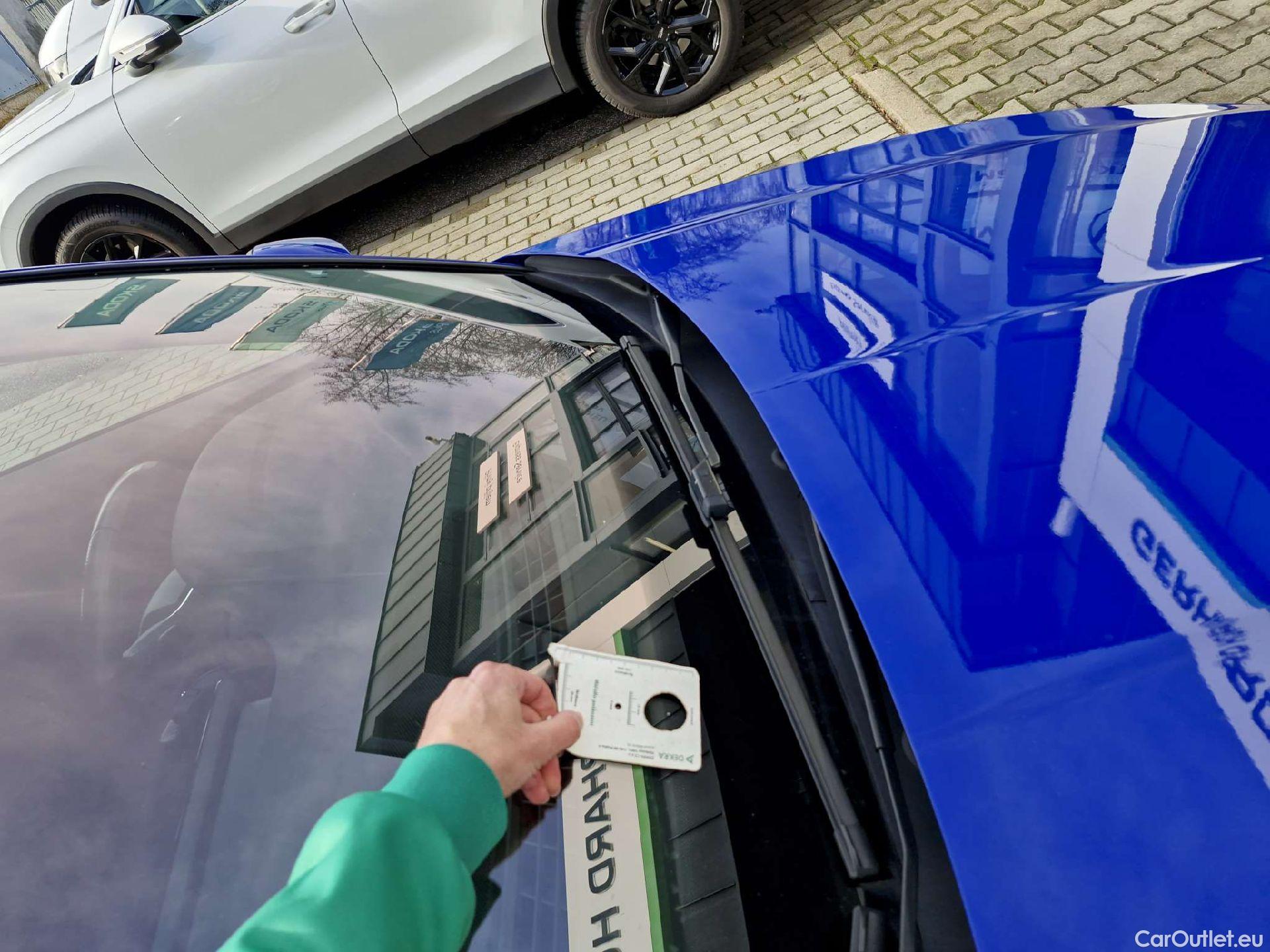  Skoda  Octavia  Lim. (NX3)(2020) Oct.2.0TDI 110 Ambition 4WD AT #6