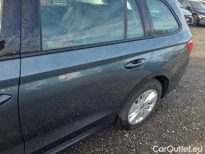  Skoda  Octavia  Combi (NX3)(2020) Oct.Com.1.0 e-TEC 81 Ambit.AT #5