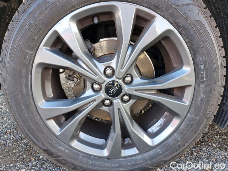  Ford  Kuga  (2019)  1.5EB 110 ST-Line #8