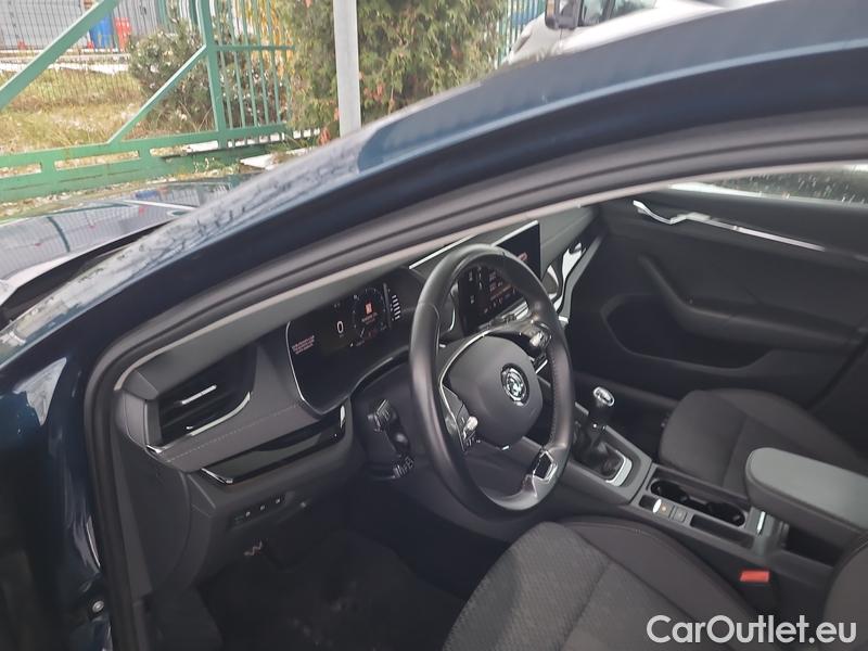  Skoda  Octavia  Combi (NX3)(2020) Oct.Combi 2.0TDI 85 Style #9