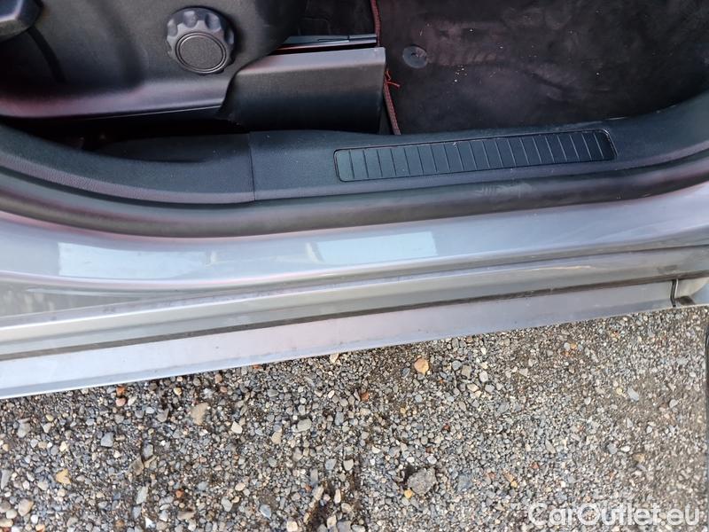  Ford  Kuga  (2019)  1.5EB 110 ST-Line #10