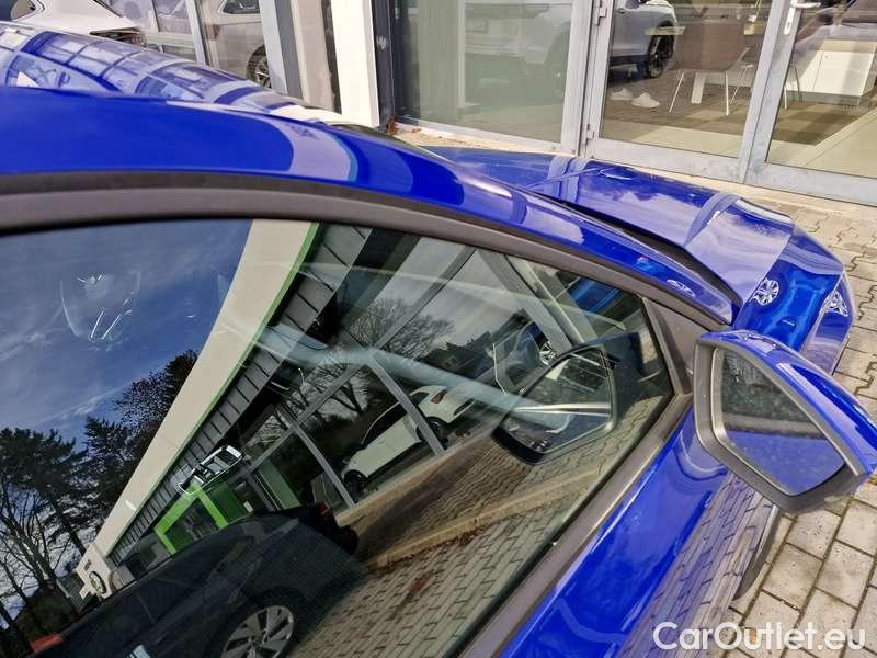  Skoda  Octavia  Lim. (NX3)(2020) Oct.2.0TDI 110 Ambition 4WD AT #13