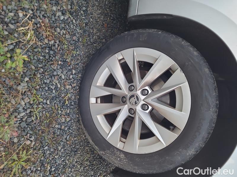  Skoda  Octavia  Combi (NX3)(2020) Oct.Combi 1.5TSI 110 Style Aut #14