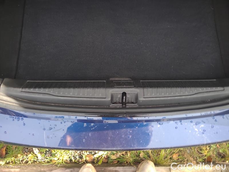  Alfa Romeo  Giulietta Giulia (952) (2016) Giulia 2.2Die210 Veloce AWD AT #17