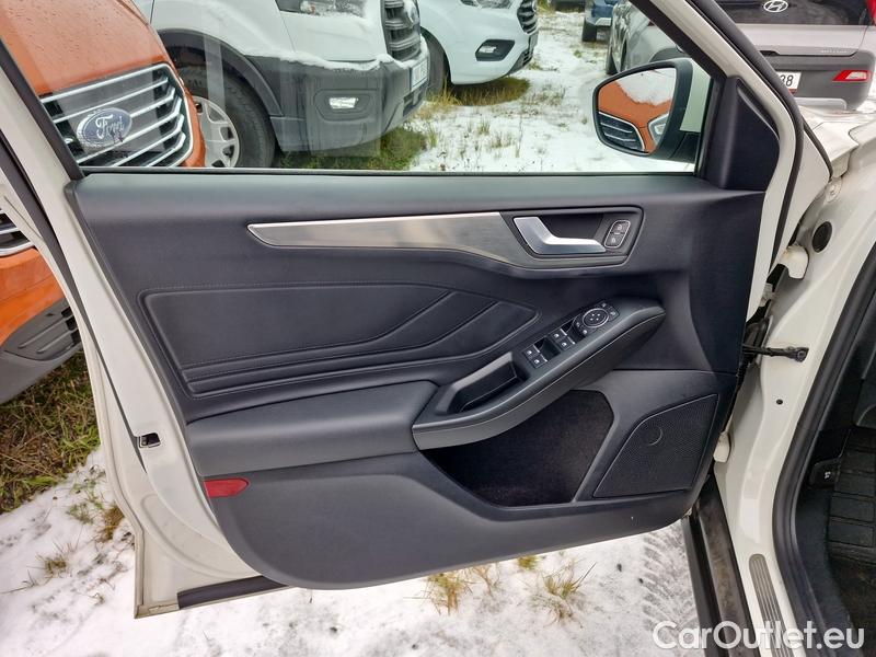 Ford  Focus   Turnier (CGE)(2018->) Foc.Kom.1.5EBl.120 Titanium #7