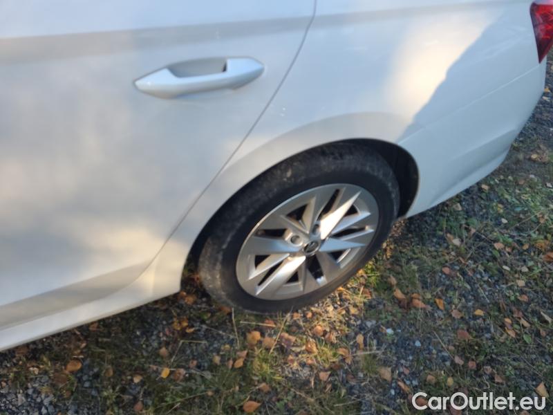  Skoda  Octavia  Combi (NX3)(2020) Oct.Combi 2.0TDI 85 Style #12