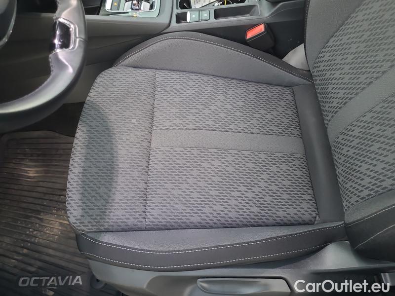  Skoda  Octavia  Combi (NX3)(2020) Oct.Combi 1.5TSI 110 Style Aut #9