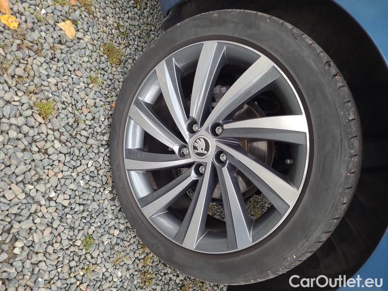  Skoda  Octavia  Lim. (NX3)(2020)  1.4PHEV 150 Style AT #7