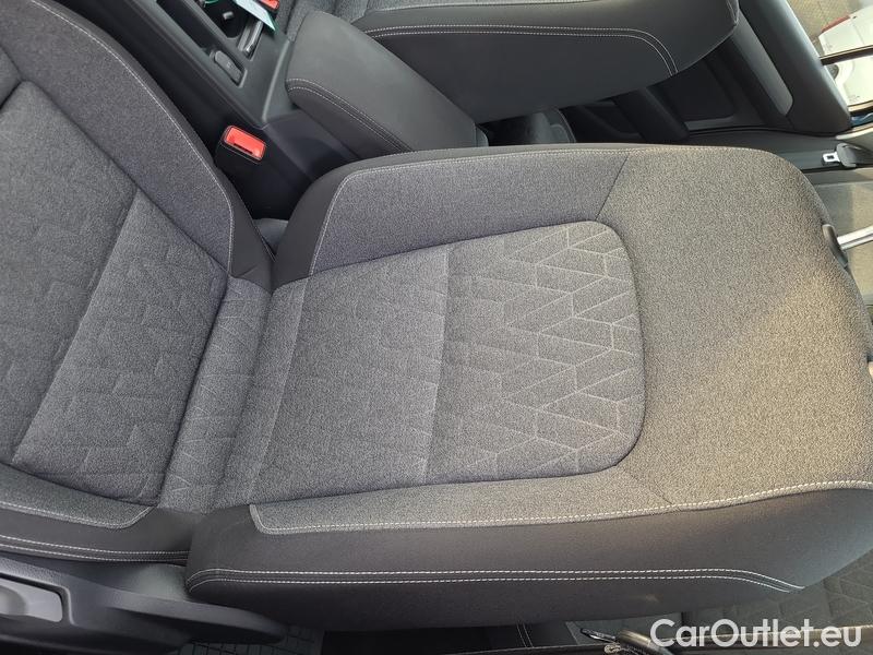  Volkswagen  Passat  Variant (CB5) (2019) Pas.Var.1.5TSI Business AT #9