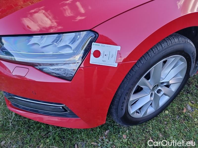  Skoda  Superb  Combi (3T5)(2010) Su.C.2.0TDI 147 4x4 Style Aut #3