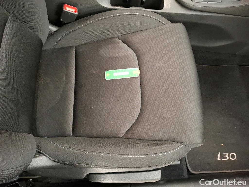  Hyundai  i30  Business 1.6 CRDi 115CV BVA7 E6dT #23