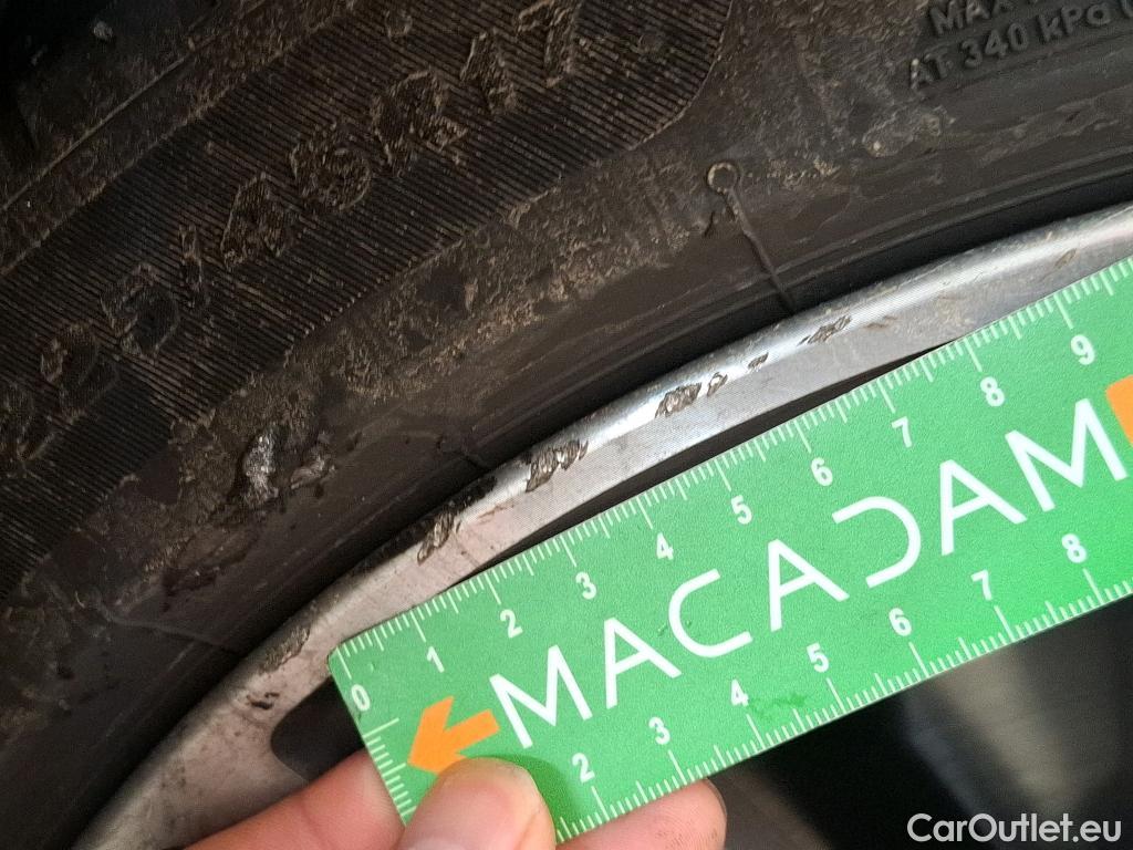  Bmw  Serie 2 BMW Série 2 Gran Coupé / 2019 / 4P / Berline 220D AUTO Business Design #25