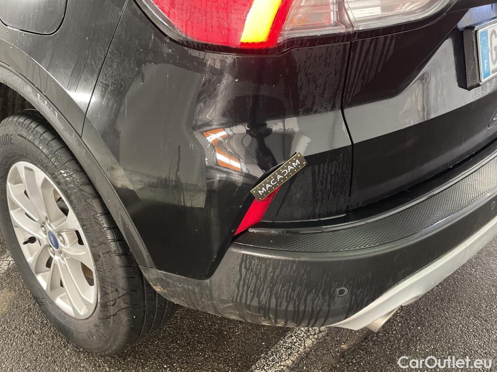  Ford  Kuga FORD  / 2019 / 5P / SUV 2.5 190 hybrid Flexifuel Pshift Titanium #9