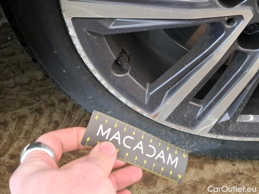  Bmw  Serie 1 Série 1 Berline 116 d Lounge 1.5 115CV BVA7 E6d #58