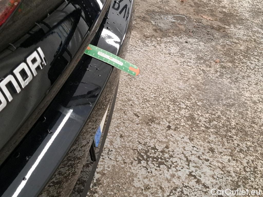  Hyundai  i30  Business 1.6 CRDi 115CV BVA7 E6dT #5