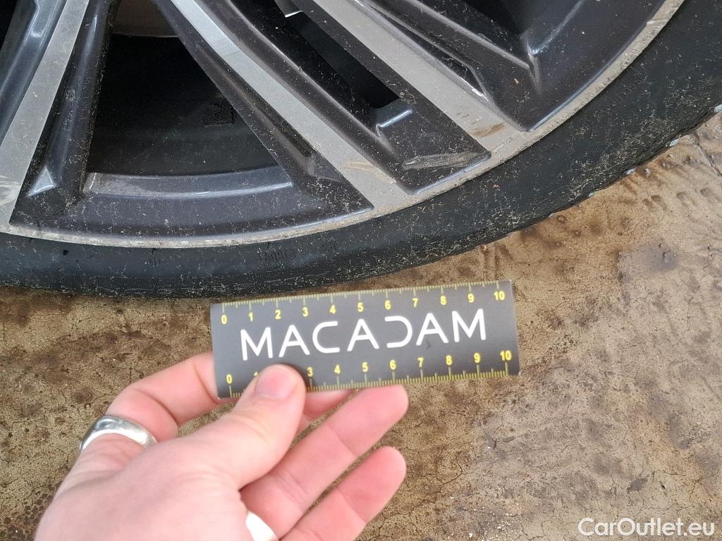  Bmw  Serie 1 Série 1 Berline 116 d Lounge 1.5 115CV BVA7 E6d #57