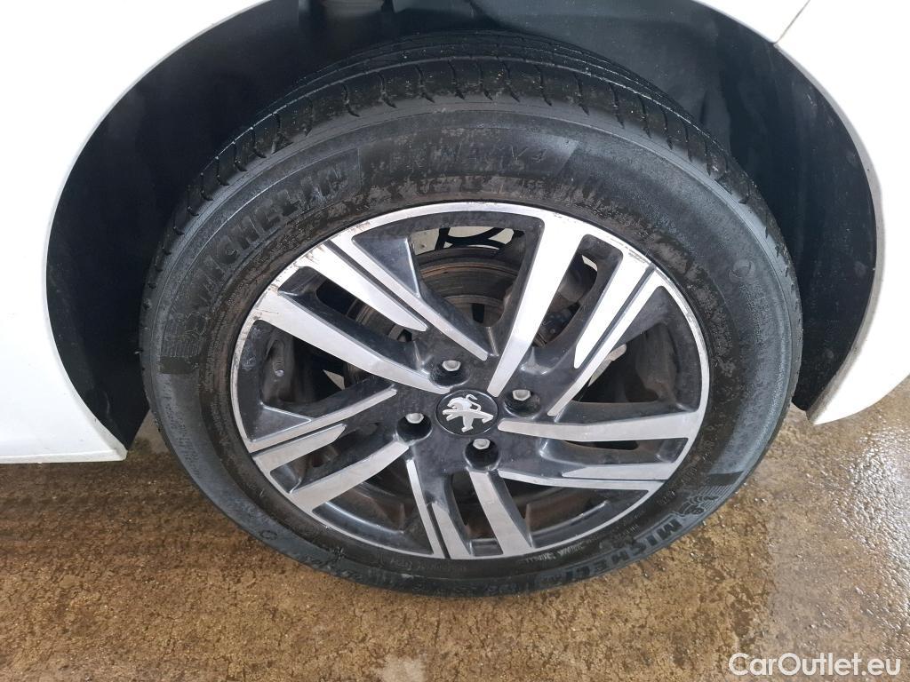  Peugeot  208  Allure Business 1.2 PureTech 100CV BVM6 E6d #20