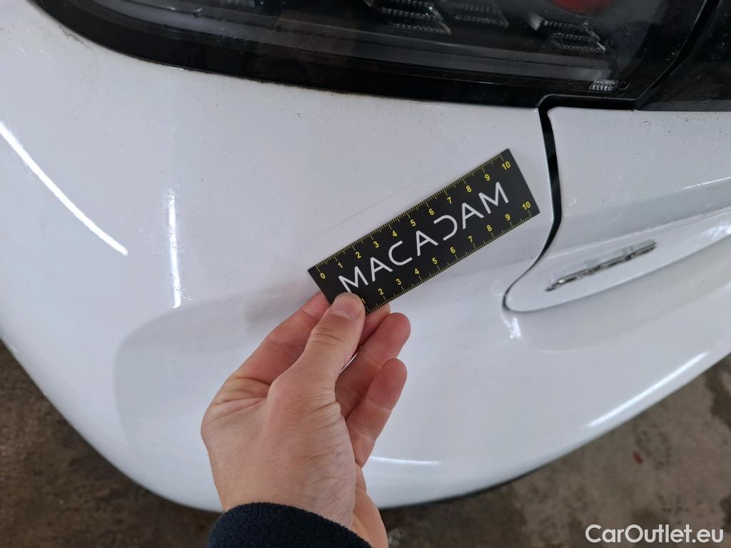  Peugeot  208  Allure Business 1.2 PureTech 100CV BVM6 E6d #46