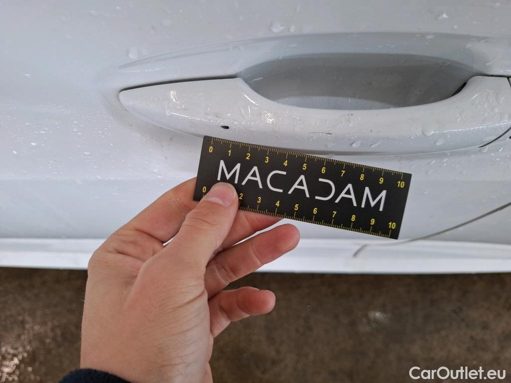  Peugeot  208  Allure Business 1.2 PureTech 100CV BVM6 E6d #40