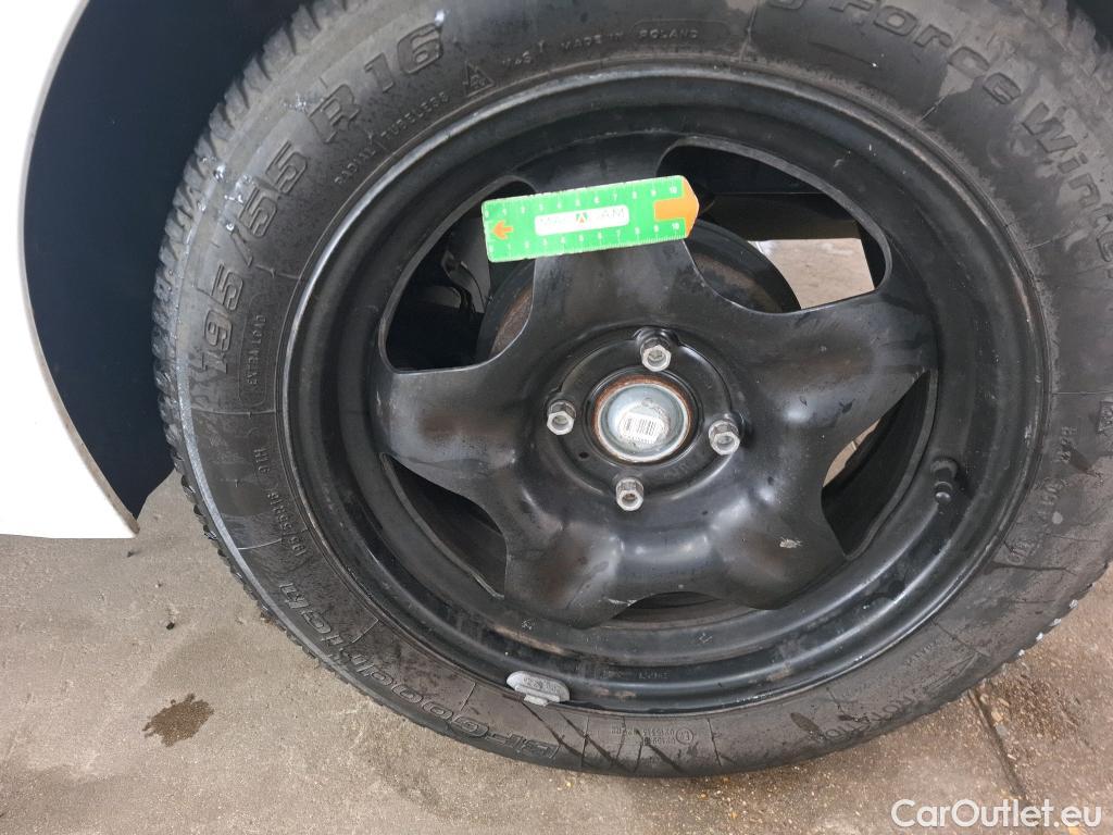  Peugeot  208  Style 1.2 PureTech 80CV BVM5 E6 #30