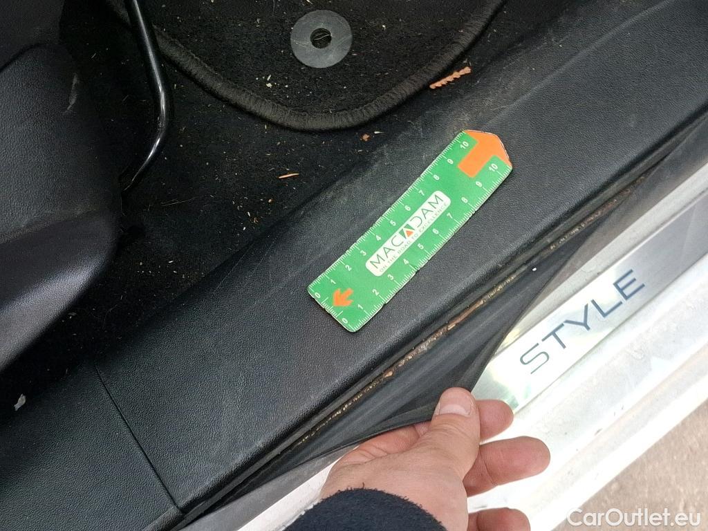  Peugeot  208  Style 1.2 PureTech 80CV BVM5 E6 #19