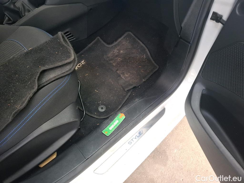  Peugeot  208  Style 1.2 PureTech 80CV BVM5 E6 #18