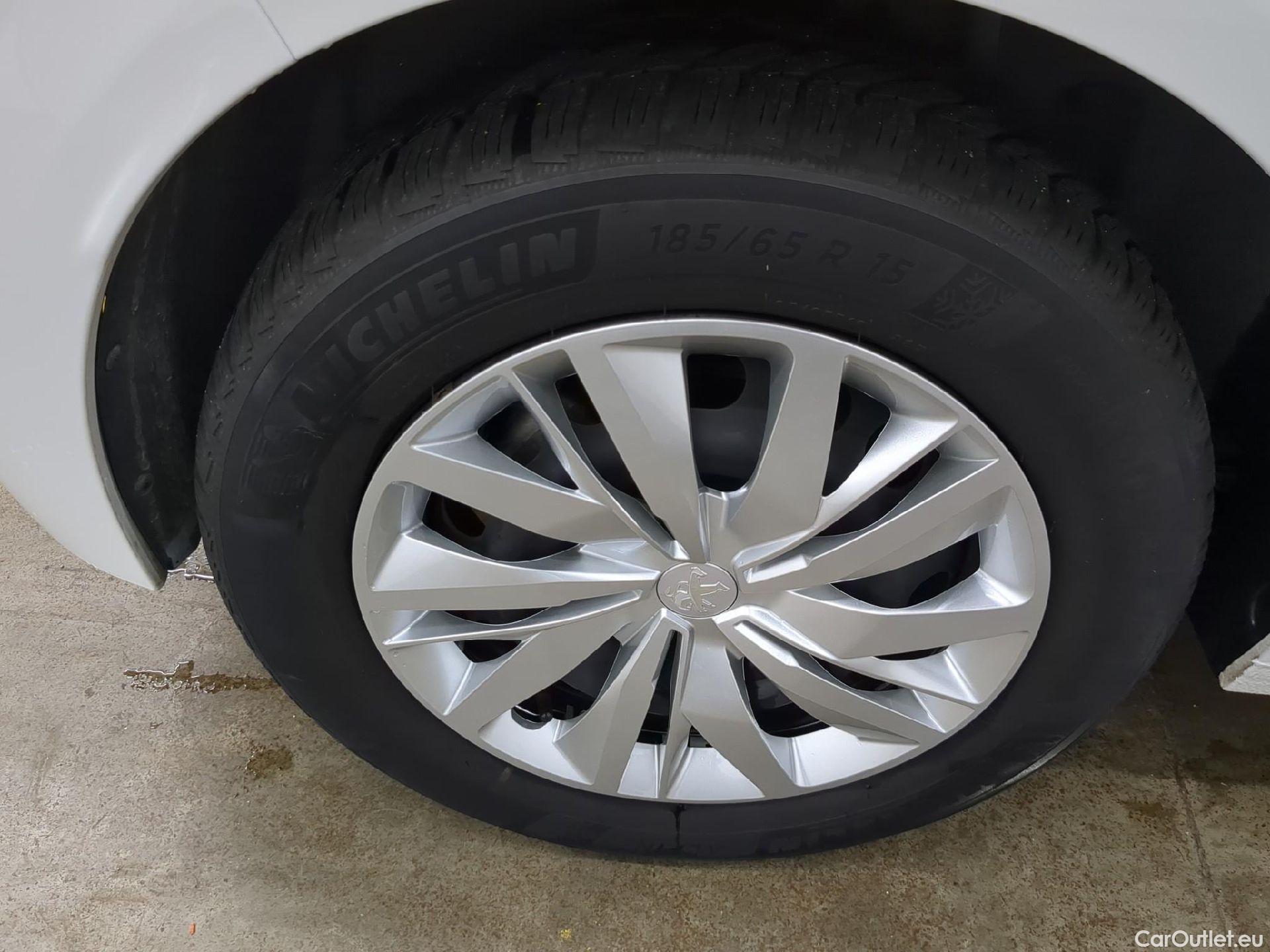  Peugeot  208  Premium 1.5 HDi 100CV BVM6 E6d #9