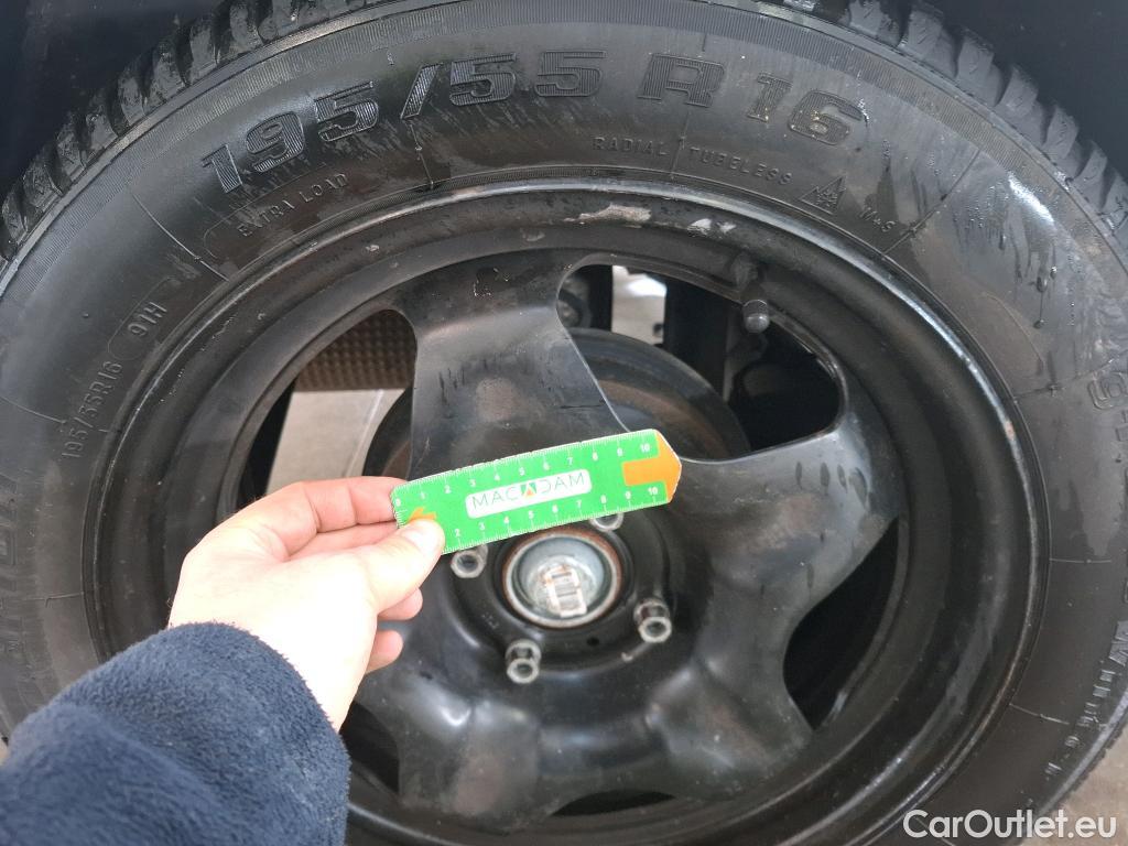  Peugeot  208  Style 1.2 PureTech 80CV BVM5 E6 #33