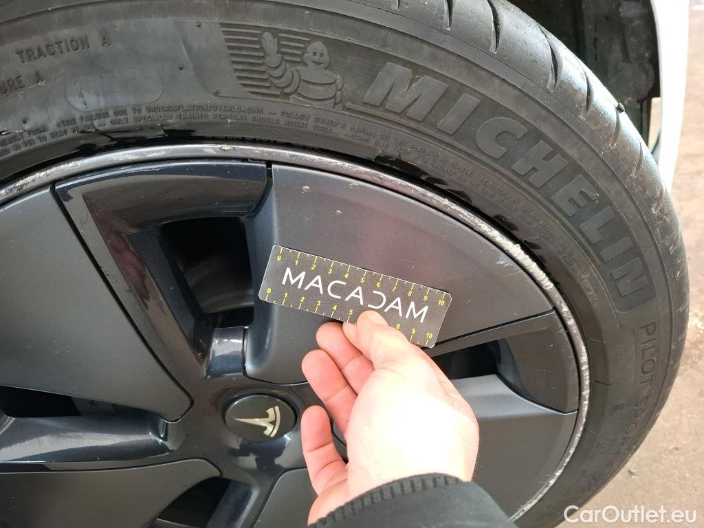  Tesla  Model 3 TESLA  / 2018 / 4P / Berline Autonomie Standard Plus RWD #3