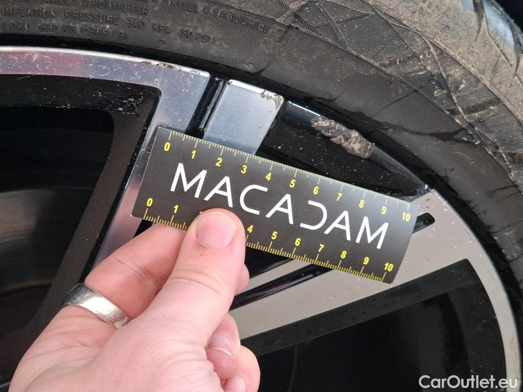  Volkswagen  Golf  VOLKSWAGEN / 2020 / 5P / Berline 1.0 TSI OPF 110 BVM6 Active(SL) #27