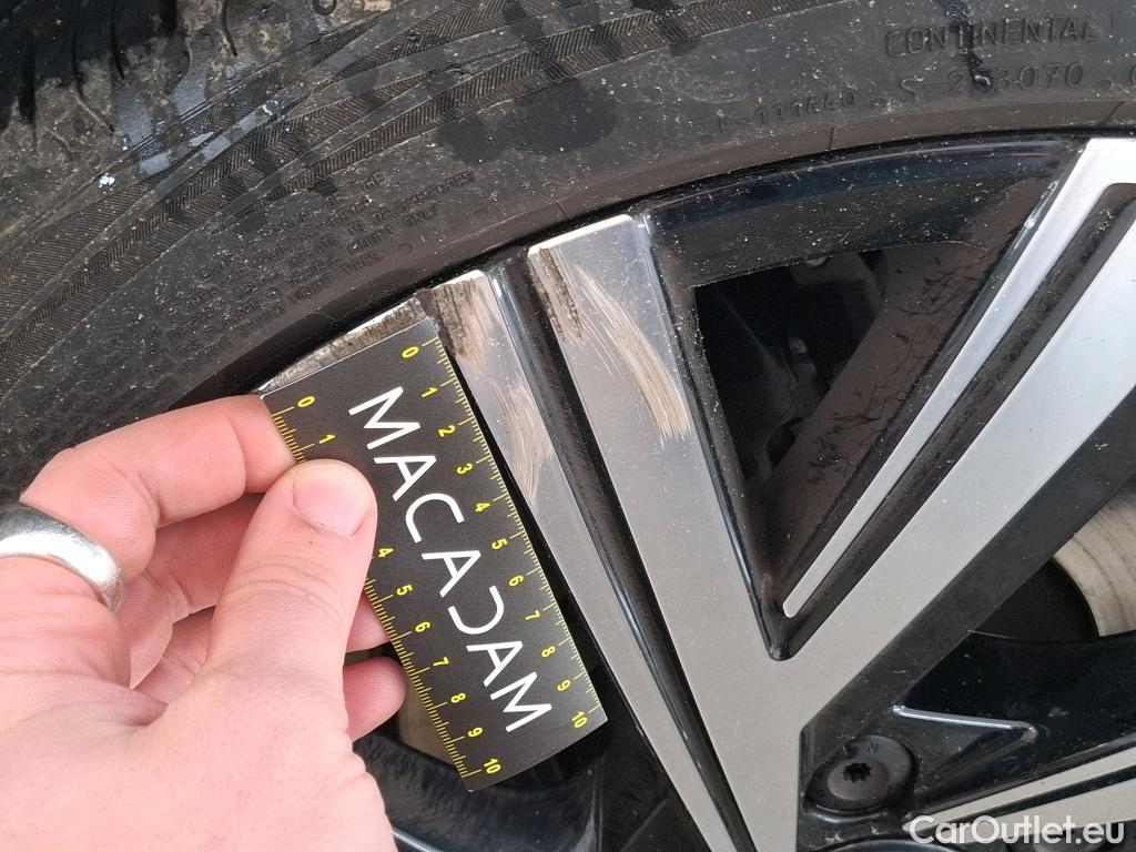  Volkswagen  Golf  VOLKSWAGEN / 2020 / 5P / Berline 1.0 TSI OPF 110 BVM6 Active(SL) #23