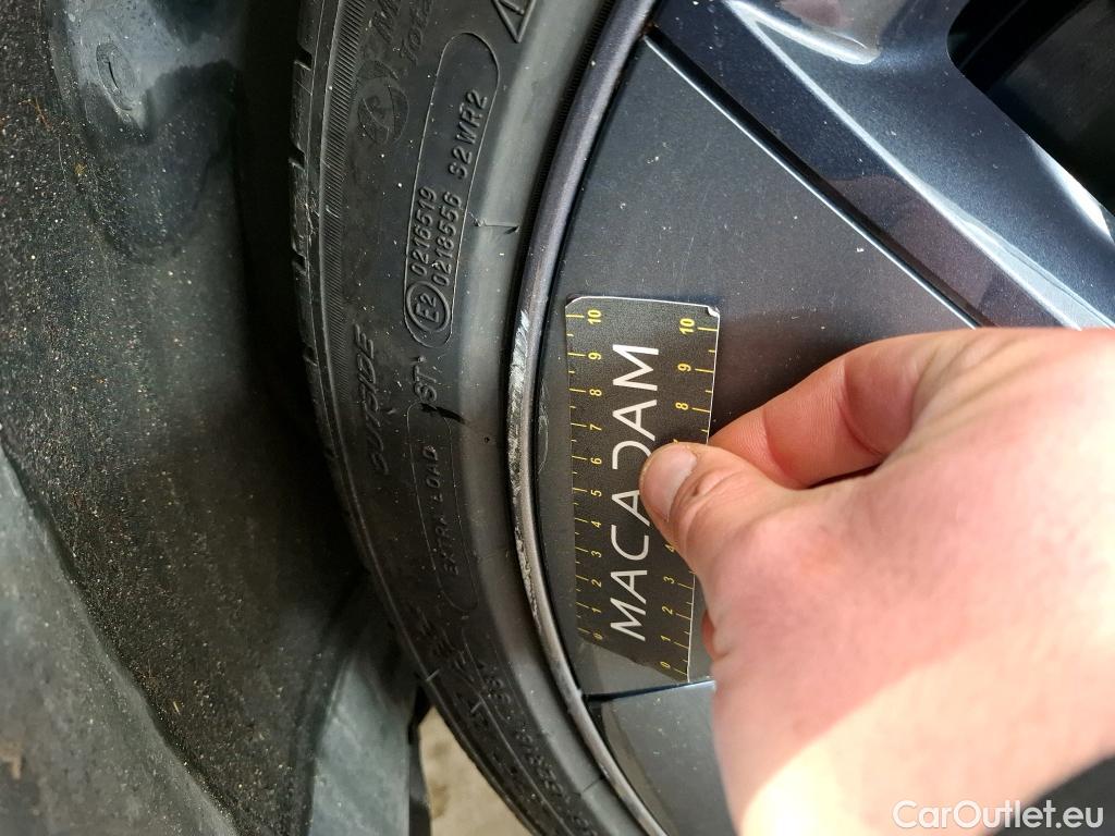  Tesla  Model 3 TESLA  / 2018 / 4P / Berline Autonomie Standard Plus RWD #11