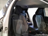  Peugeot  2008 PEUGEOT  / 2019 / 5P / CROSSOVER BLUEHDI 130 EAT8 ALLURE S/S AUT. #13