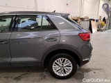  Volkswagen  T-ROC VOLKSWAGEN  / 2017 / 5P / SUV 1.5 TSI ACT BUSINESS DSG #45
